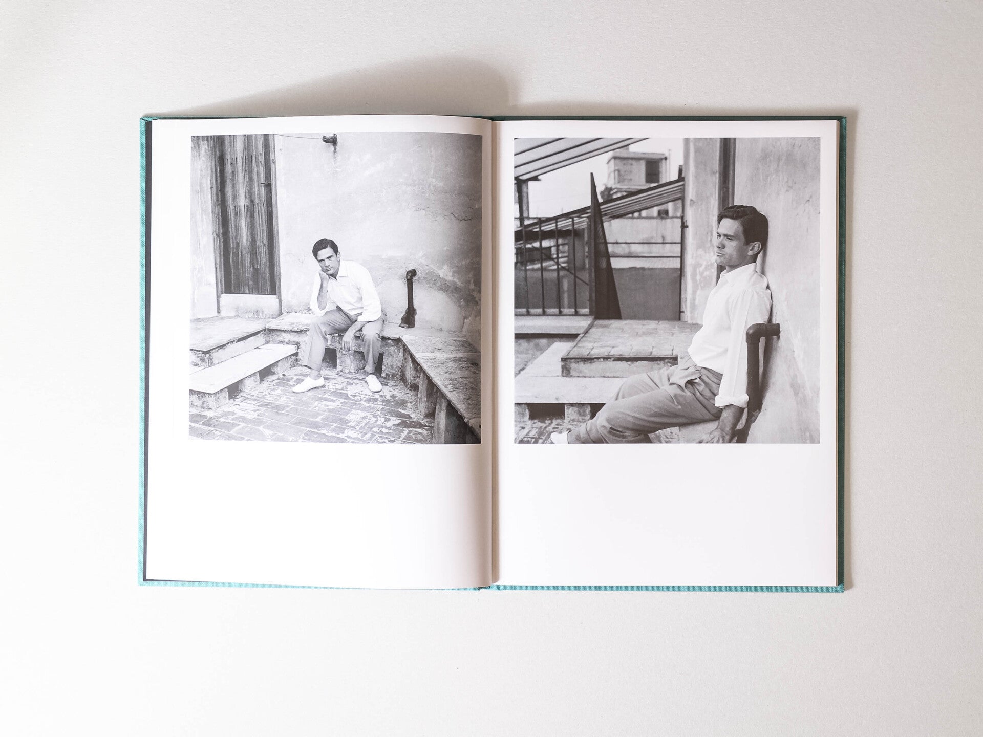 Pasolini acquatico e felice / Pasolini by the water contented