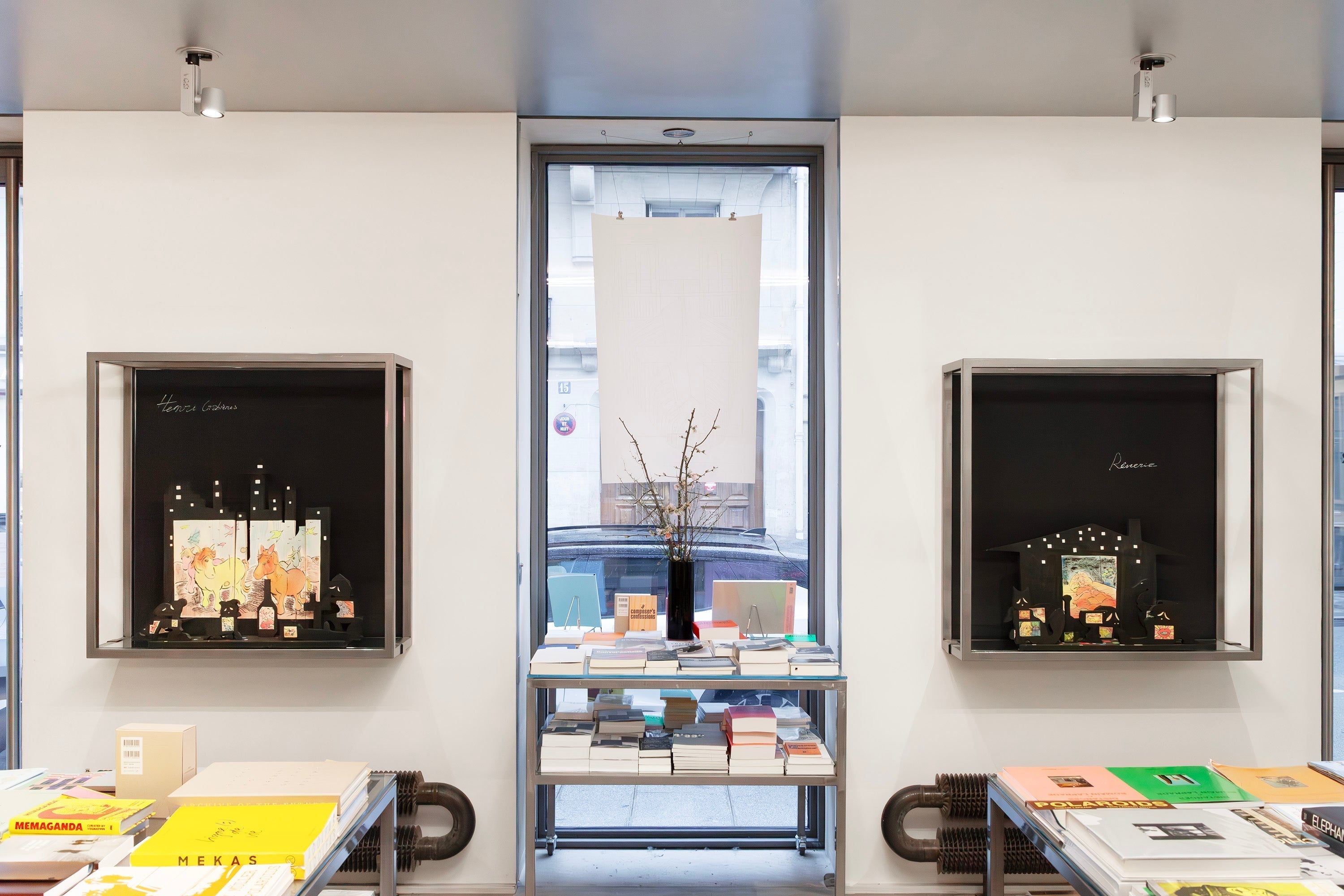 VITRINES <br>Henri Crabières <br><em>Rêverie</em>