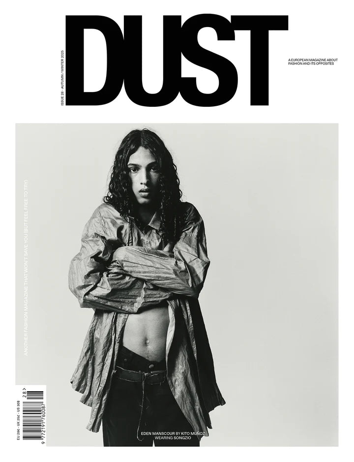 DUST - N°28