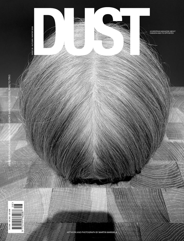 DUST - N°28