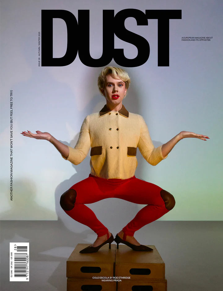 DUST - N°28