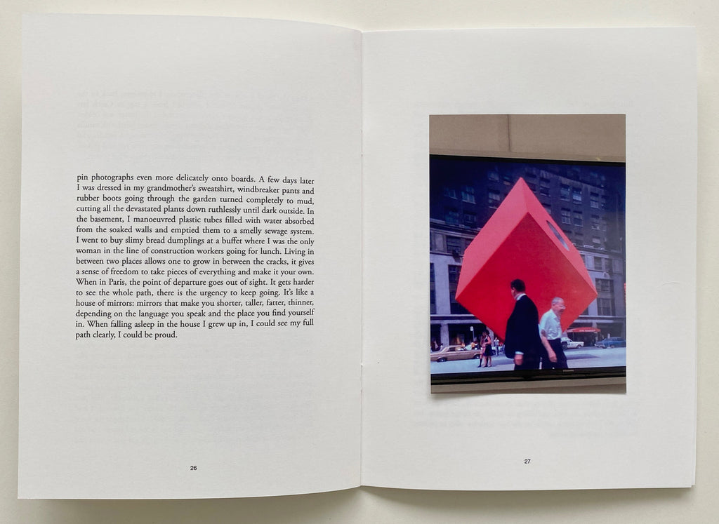 Dominika Hadelova - Happy Waiting