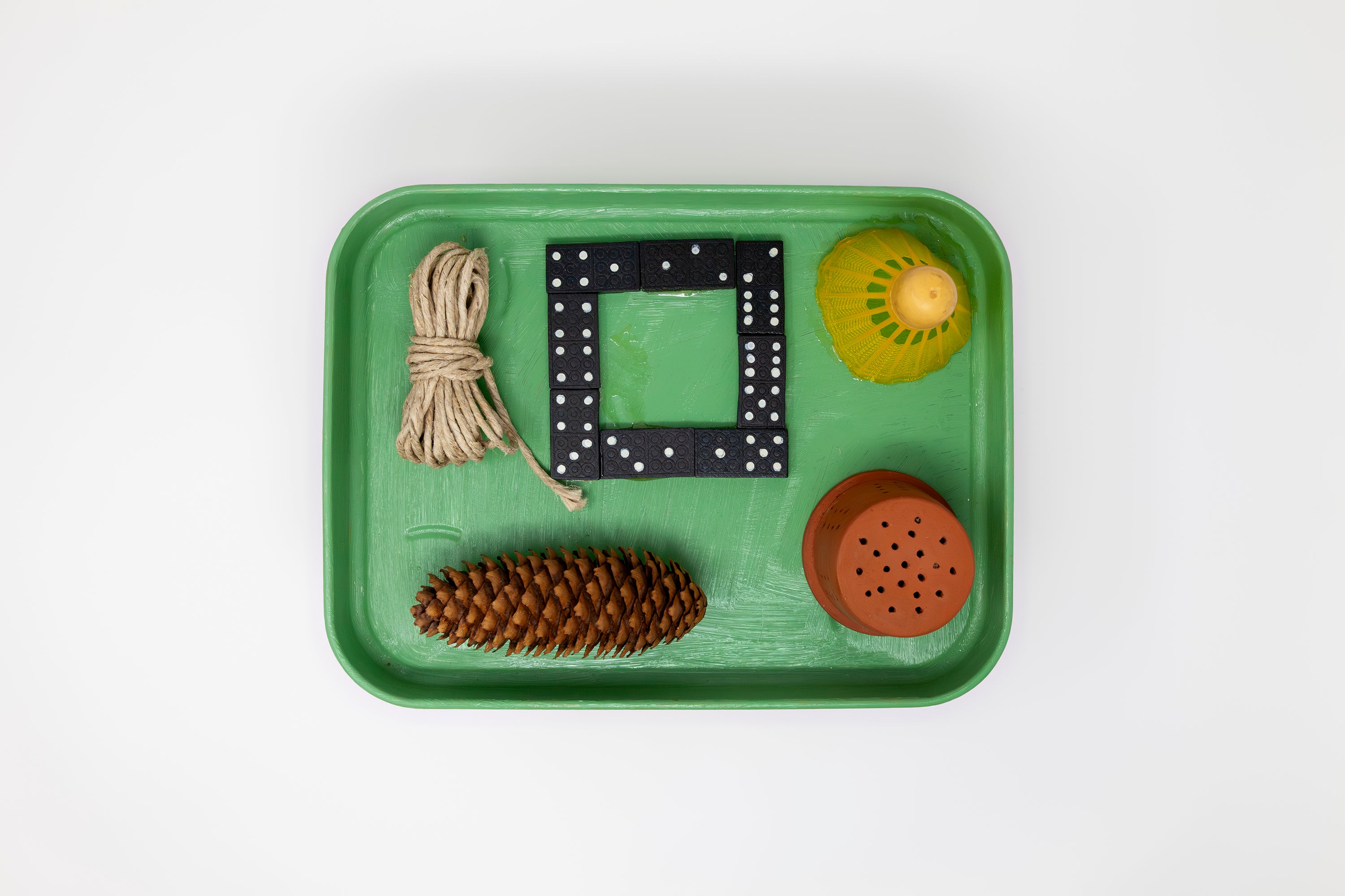 Nathalie Du Pasquier <br><em>Le plateau à pattes</em>, 2001