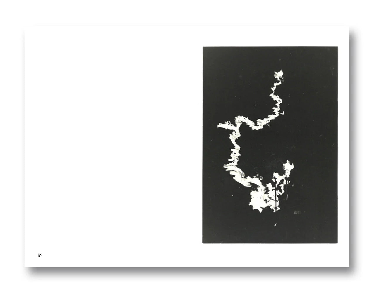 Kim Beil - Anonymous Objects: Inscrutable Photographs and the Unknown