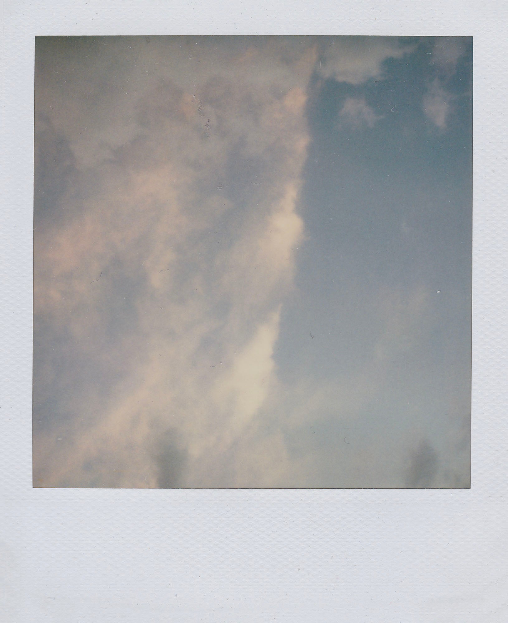 Nobuyoshi Araki <br><em>Sky</em>, 2006-2009