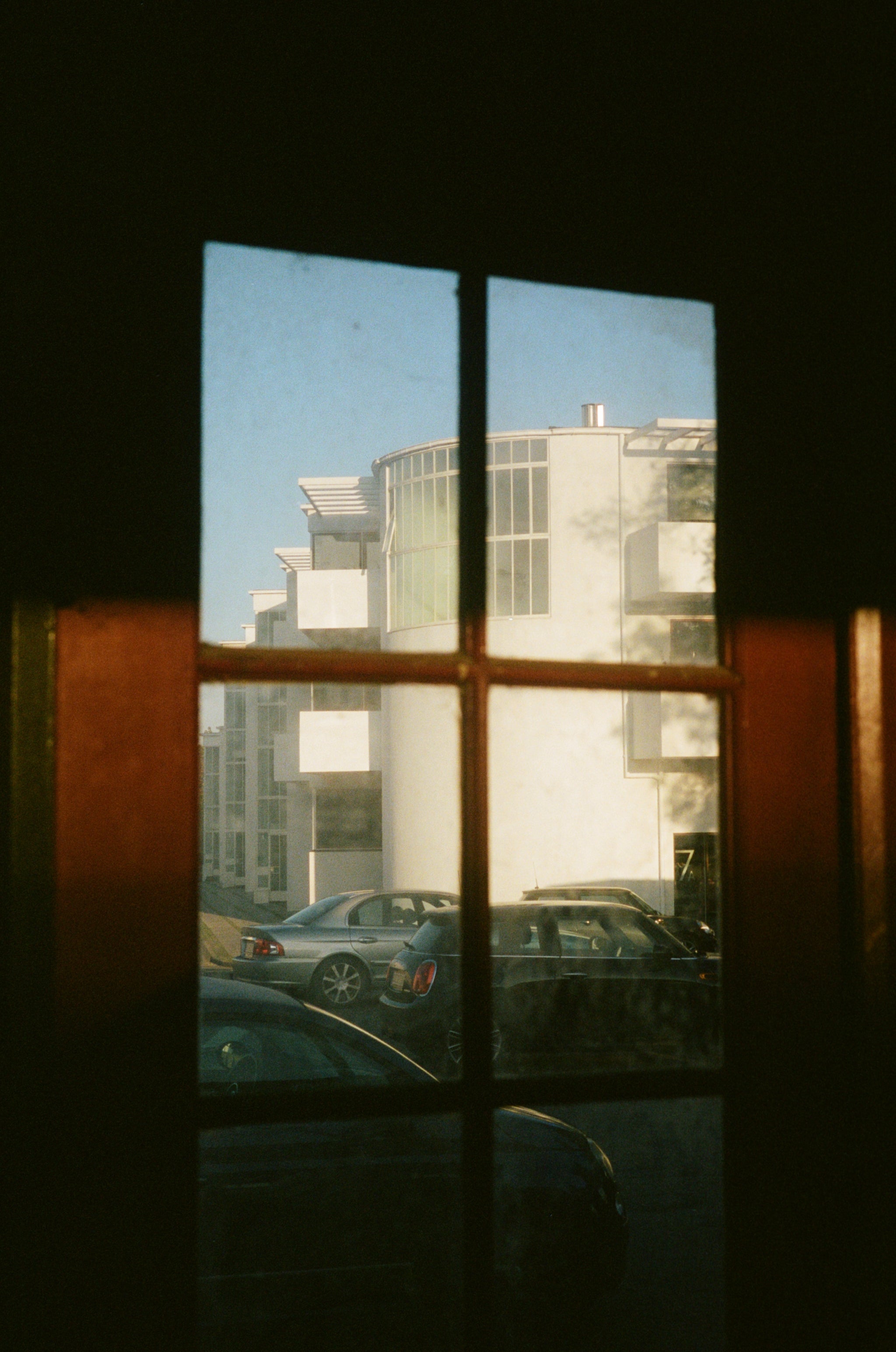 Jun Iwasaki - La scène sur le mur, 2019