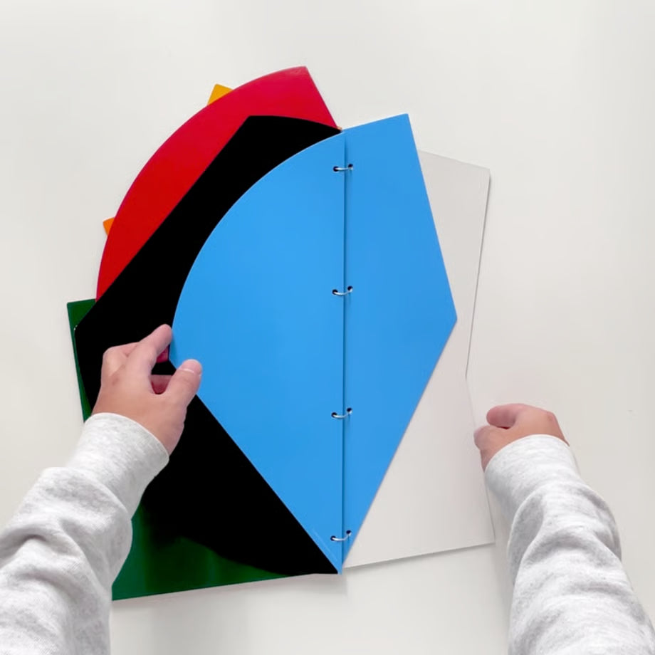 Yoichiro Uchiyama - 8 pieces of paper, 8 shapes, and 8 colors