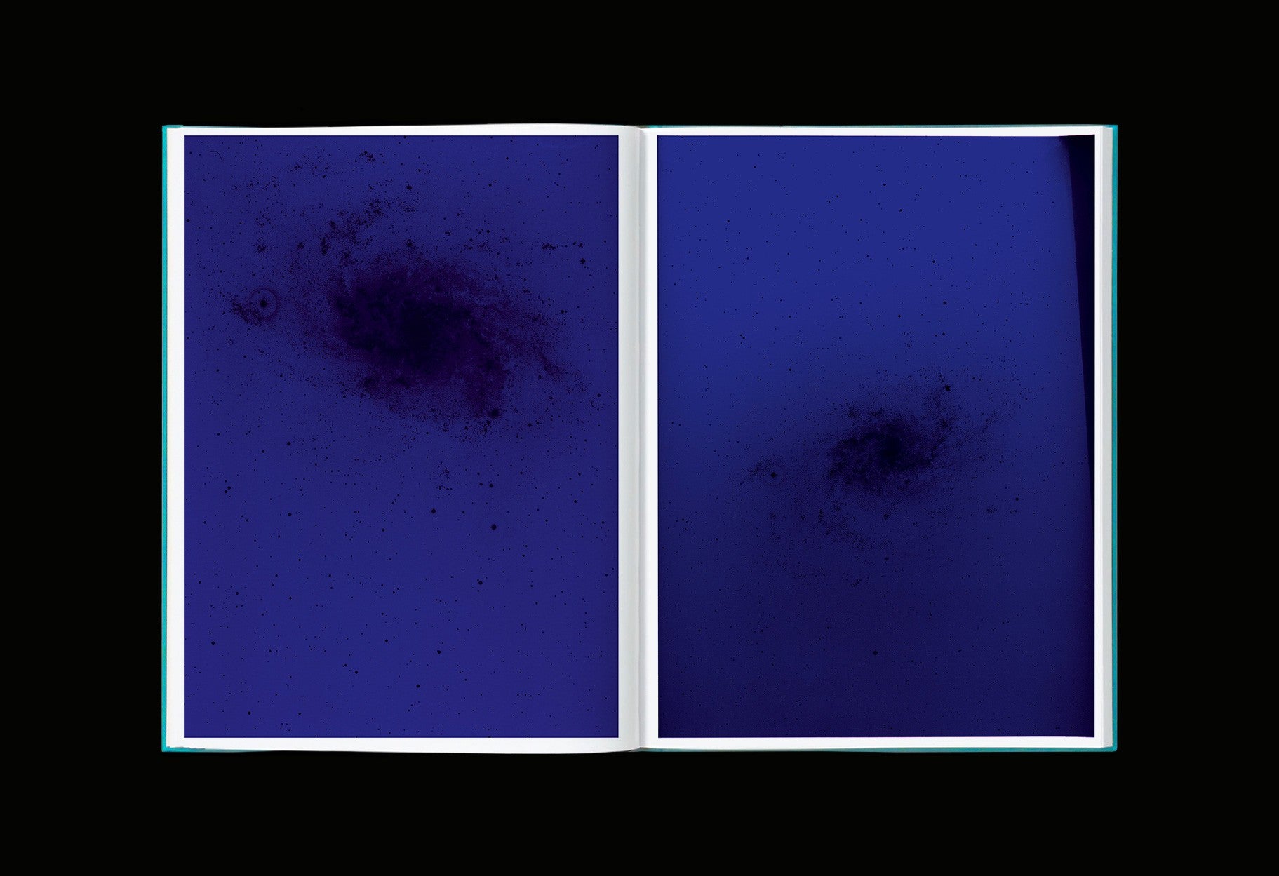 Caroline Corbasson & Andrea Montano - Heat