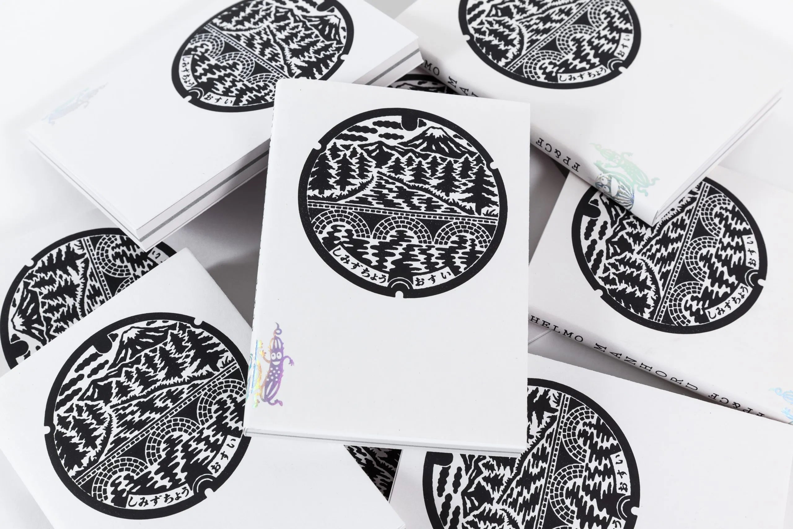 Thomas Couderc & Studio Helmo - Manhoru