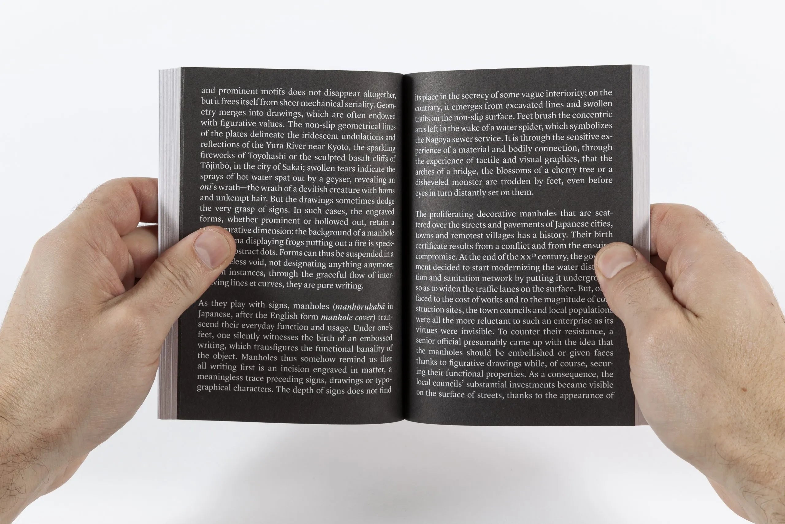 Thomas Couderc & Studio Helmo - Manhoru