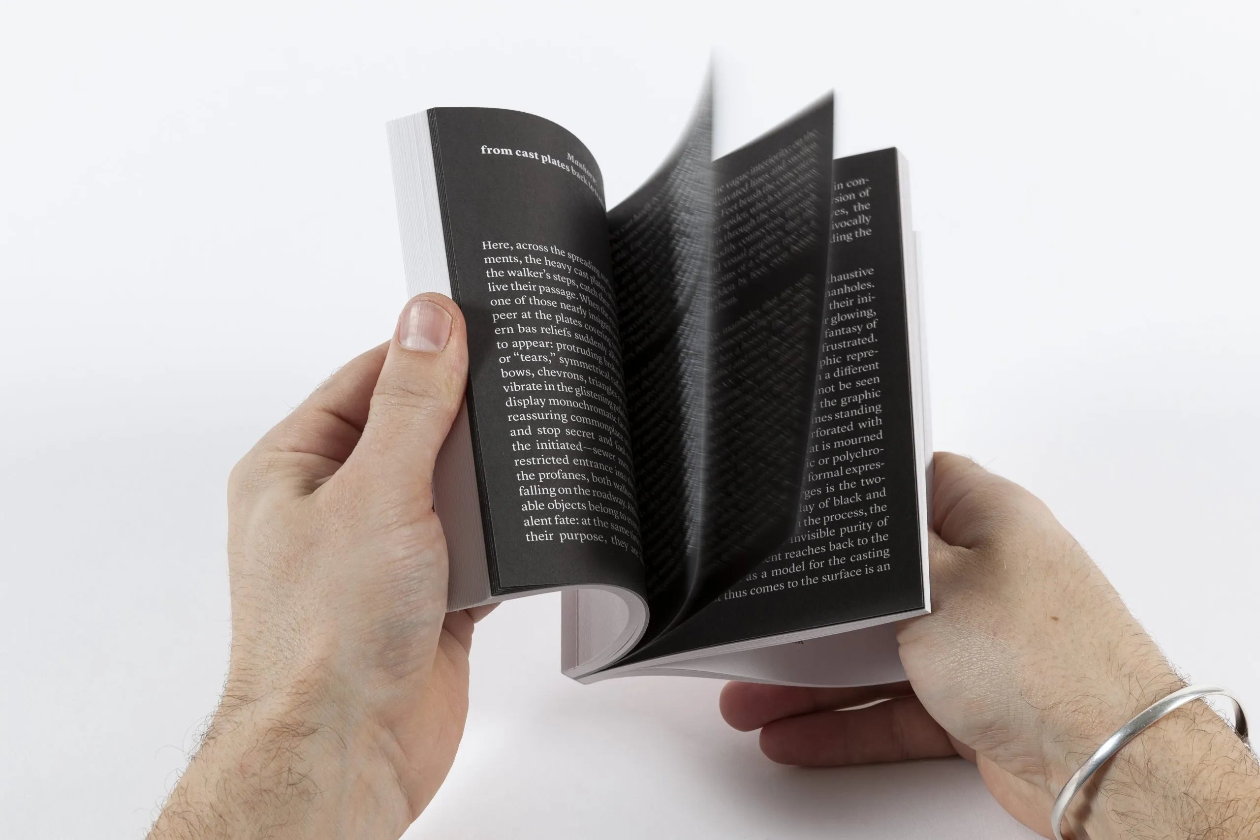 Thomas Couderc & Studio Helmo - Manhoru