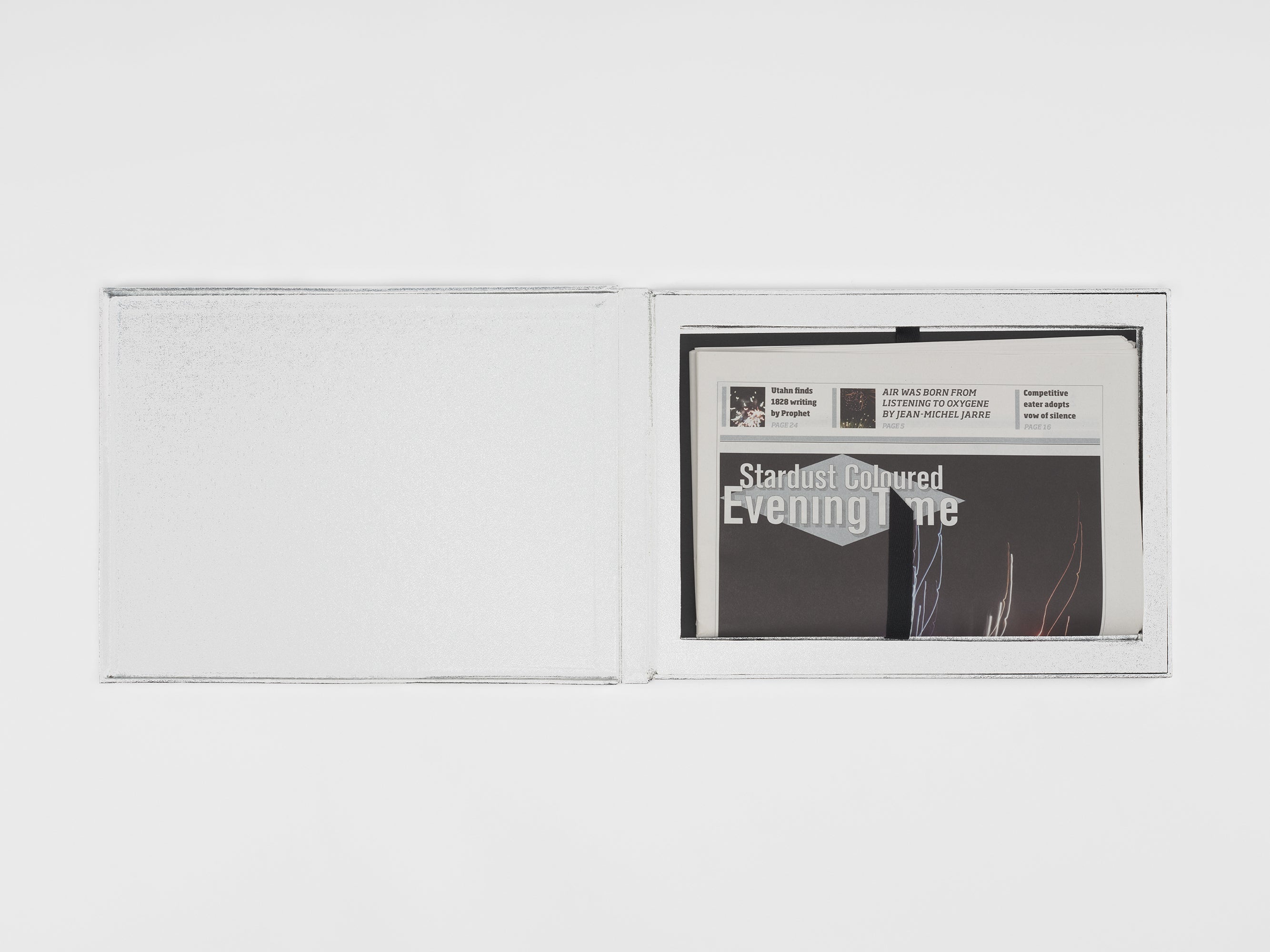 Jonathan Monk & Raimundas Malasauskas - Stardust coloured evening time