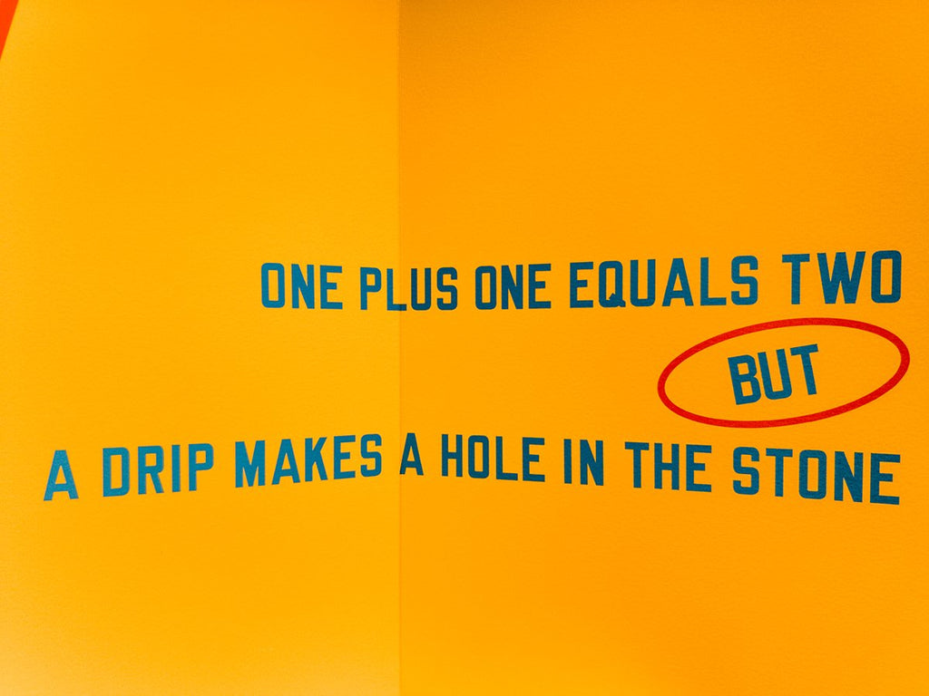 Lawrence Weiner - PAS JEUNE JEUNE