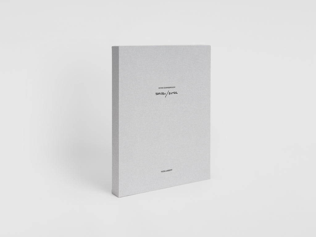 Peter Downsbrough - Between / Entre