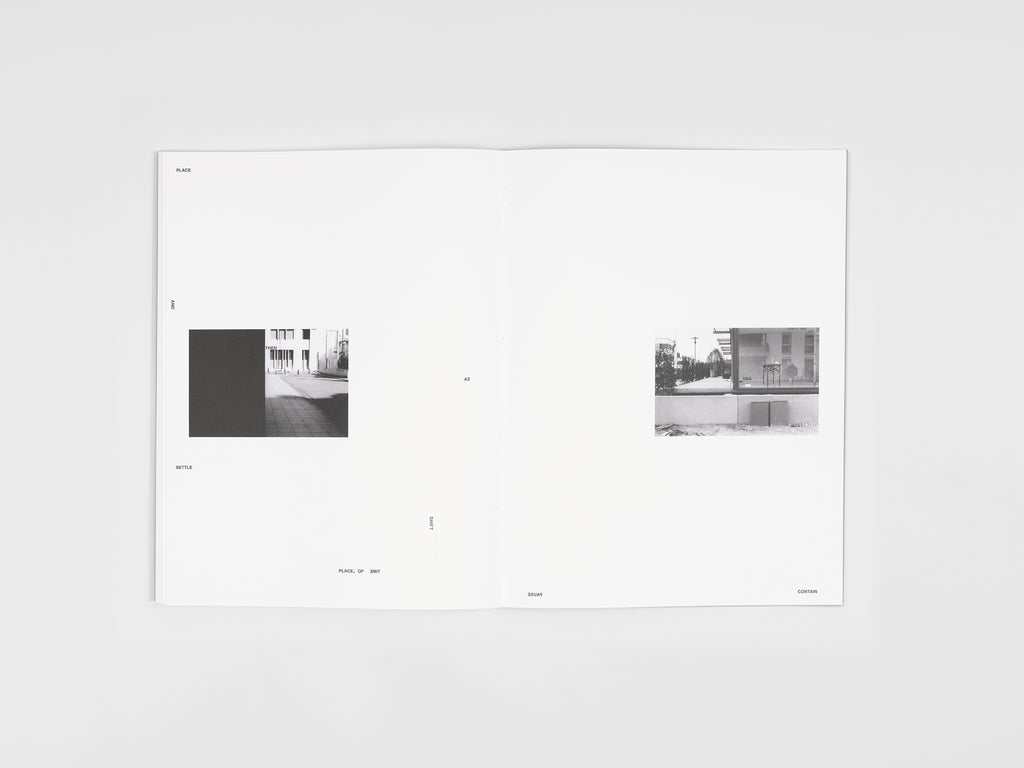 Peter Downsbrough - Between / Entre