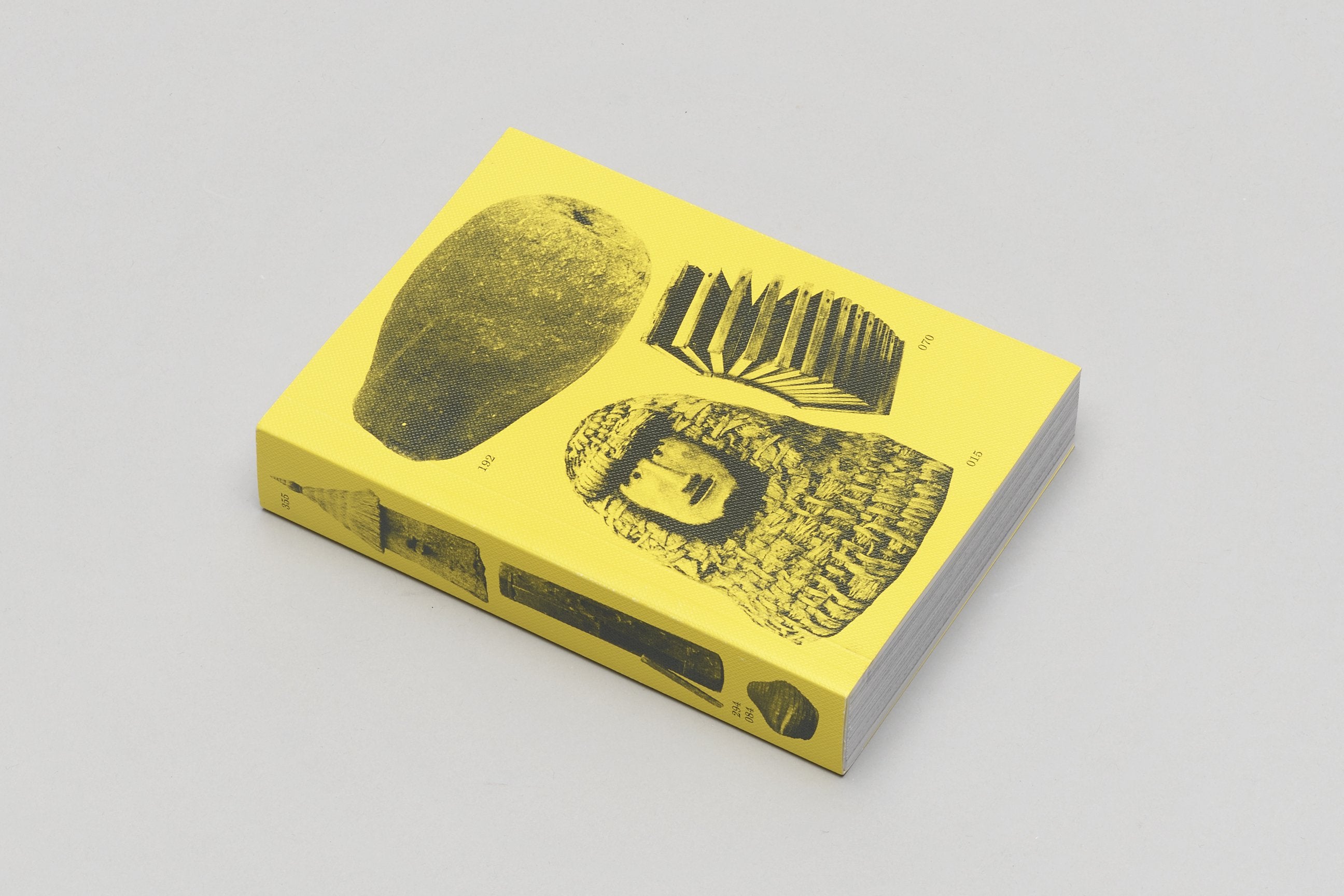 Aladin Borioli (Apian) - RUCHES, 2400 A.E.C. – 1852 E.C. (Une Histoire visuelle de la ruche)