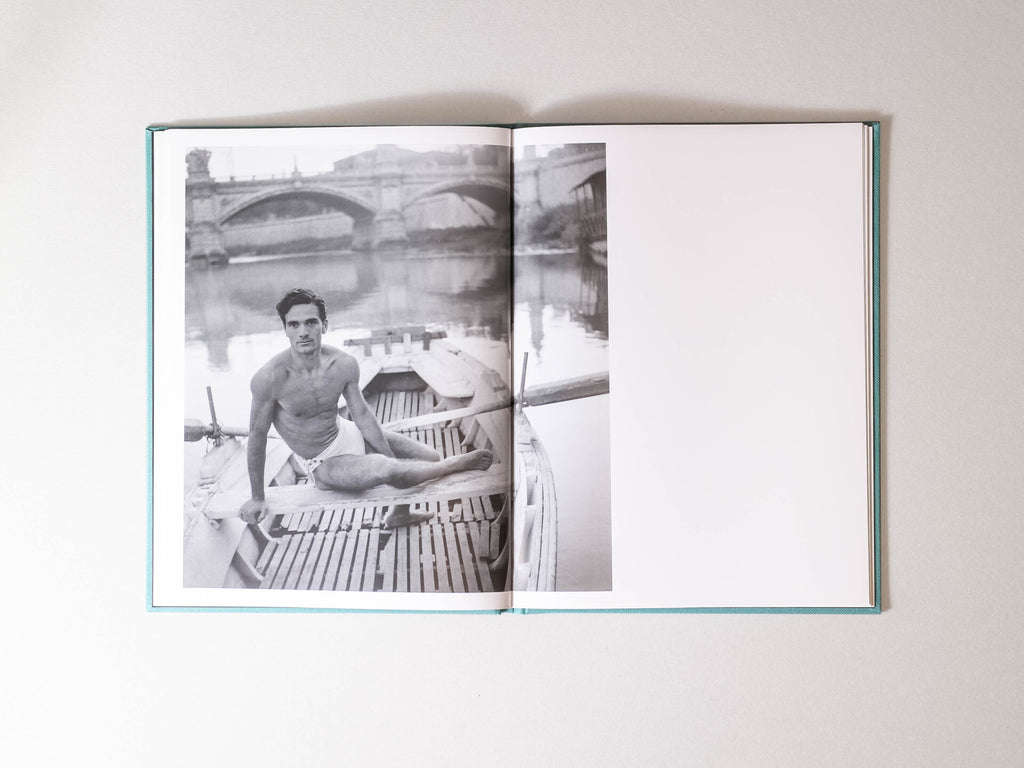 Pasolini acquatico e felice / Pasolini by the water contented