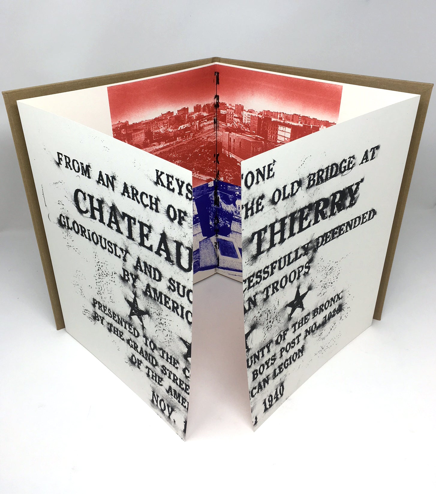 Cyprien Gaillard - Brônx Chateau