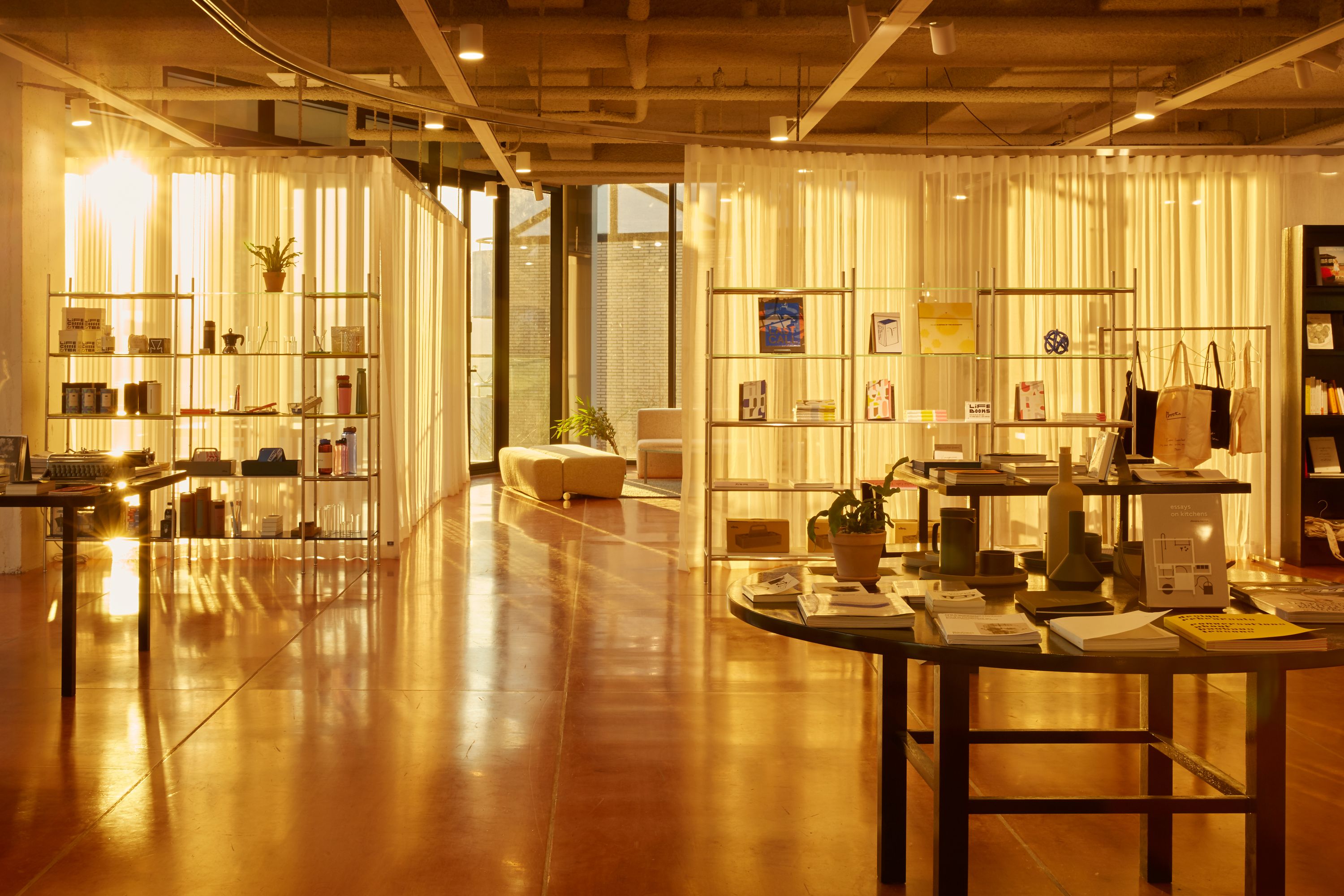 Exposition "Yvon Lambert - 50 years of books & prints.1970 - 2020" à Busan