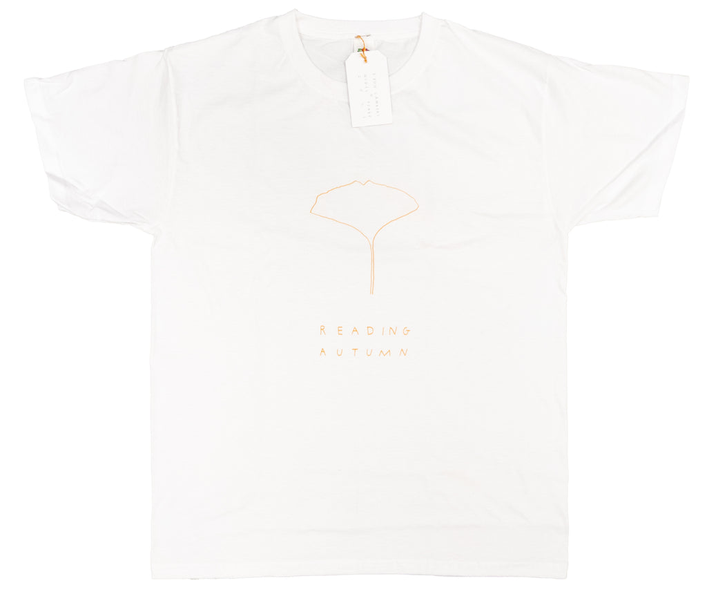"READING AUTUMN" T-shirt