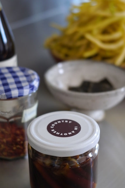 <i>Vente éphémère <br>samedi 25 juillet <br>16h-18h</i>