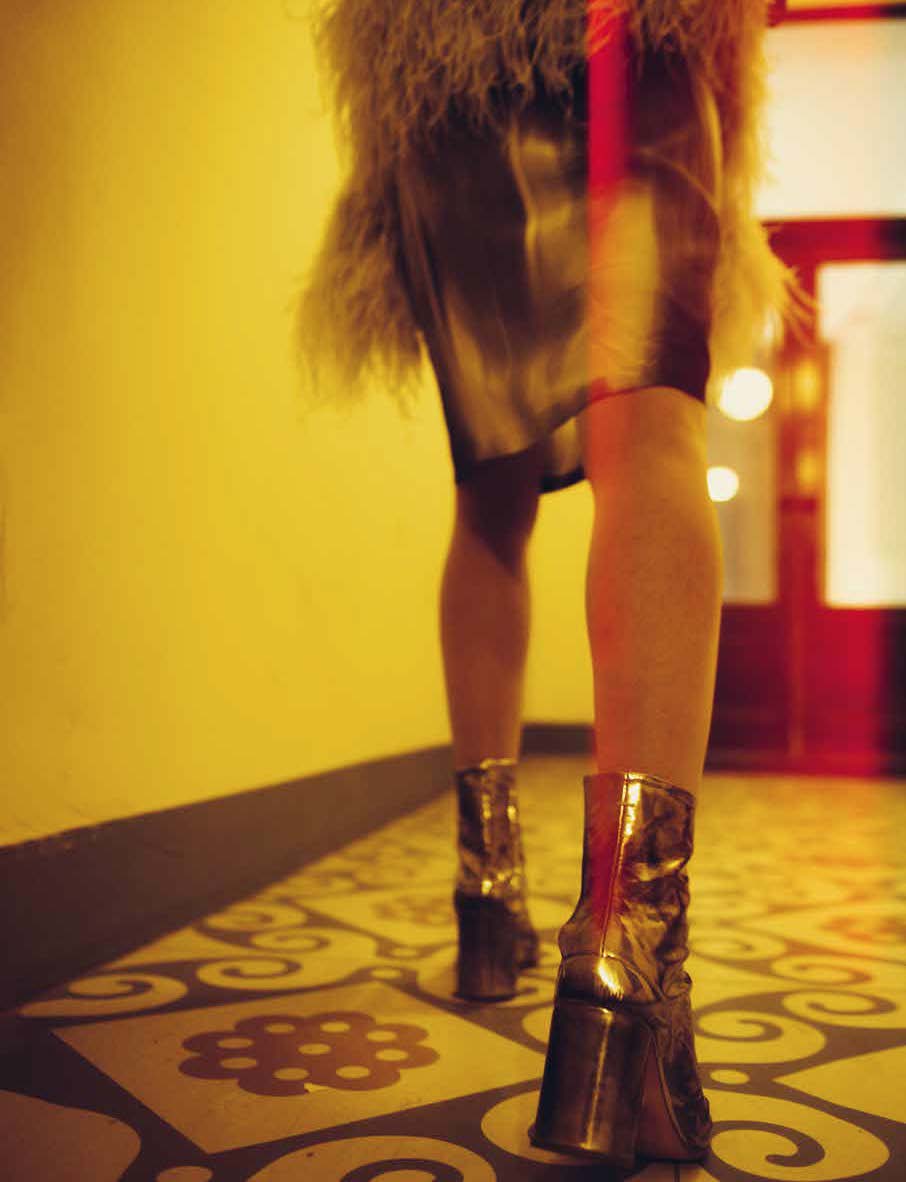 I'LL WEAR IT UNTIL I'M DEAD : THE SONG FASHION ARCHIVES